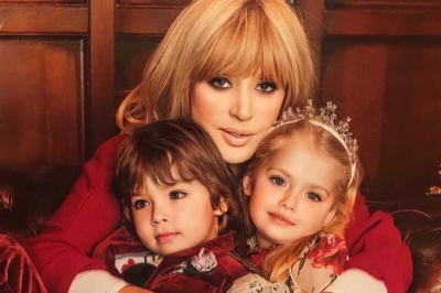 Шок: Пугачёва осталась одна — Галкин увёз Лизу и Гарри в Альпы