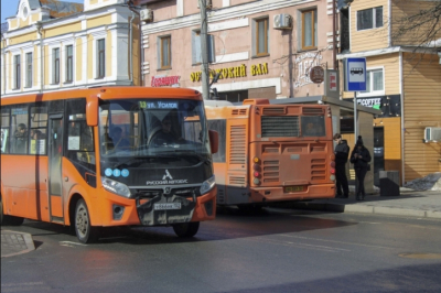 Нижегородцы встали на защиту ночных автобусов: "Как людям добираться домой?"