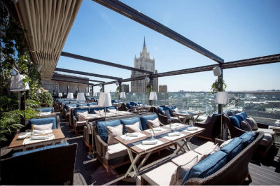 На Патриарших прудах закрылись рекордное количество ресторанов