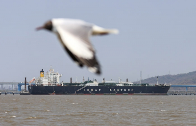 Рост судоходства в Ормузском проливе вызывает обеспокоенность экспертов